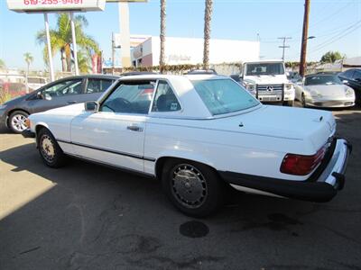 1988 Mercedes-Benz 560 SL   - Photo 4 - San Diego, CA 92115