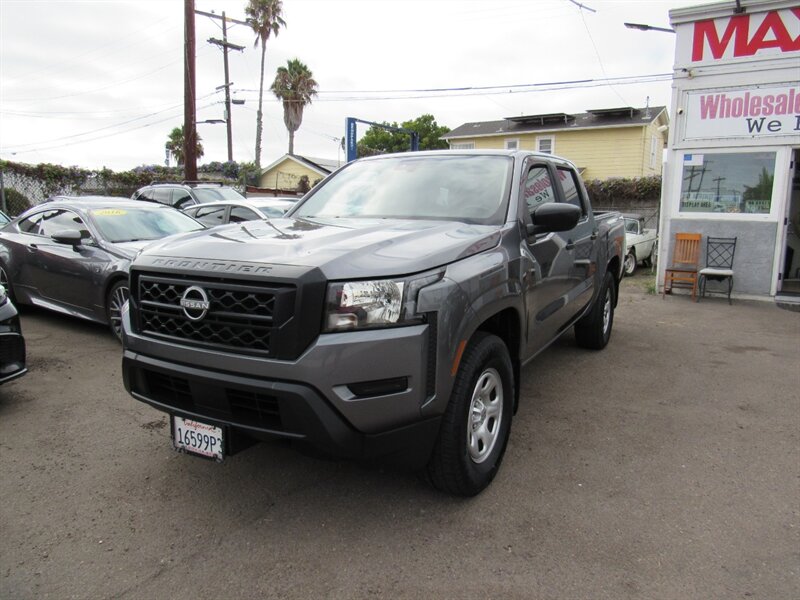 2022 Nissan Frontier S  
