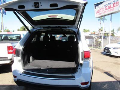 2022 Jeep Grand Cherokee WK Limited - Photo 11 - San Diego, CA 92115