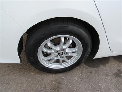 2021 Toyota Prius Prime XLE   - Photo 24 - San Diego, CA 92115