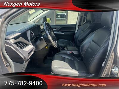 2016 Toyota Sienna SE 8-Passenger   - Photo 9 - Minden, NV 89423