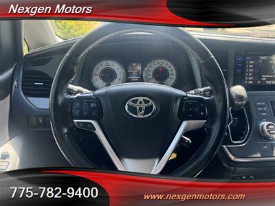 2016 Toyota Sienna SE 8-Passenger   - Photo 15 - Minden, NV 89423