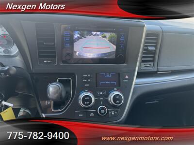 2016 Toyota Sienna SE 8-Passenger   - Photo 16 - Minden, NV 89423