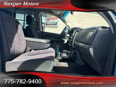 2004 Dodge Ram 2500 SLT 4dr Quad Cab SLT   - Photo 13 - Minden, NV 89423