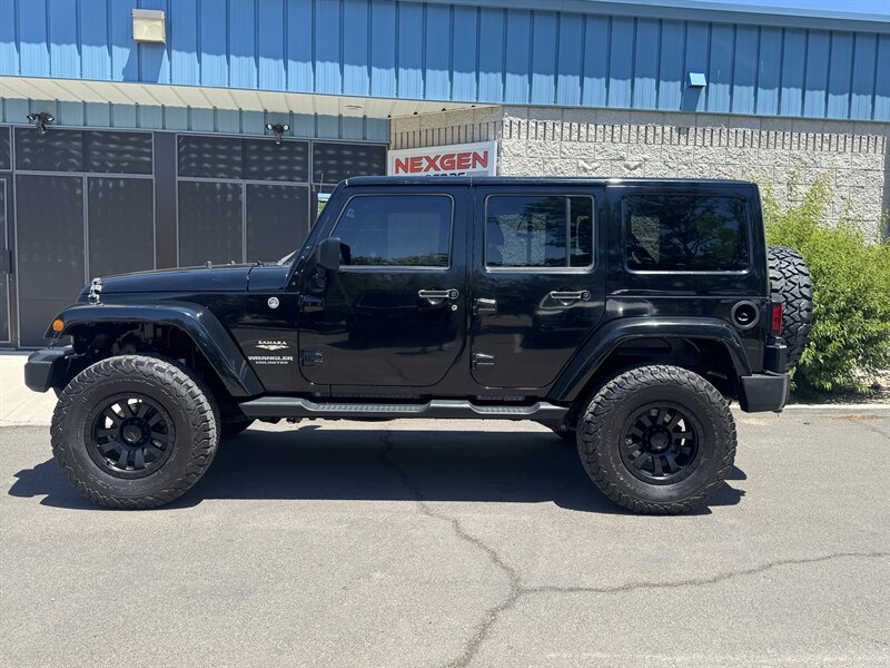 2013 Jeep Wrangler Unlimited Sahara  