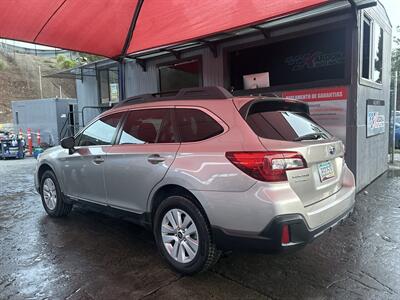 2018 Subaru Outback 2.5i - Photo 2 - Chula Vista, CA 91911