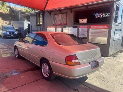 1998 Nissan Altima GLE   - Photo 2 - Chula Vista, CA 91911
