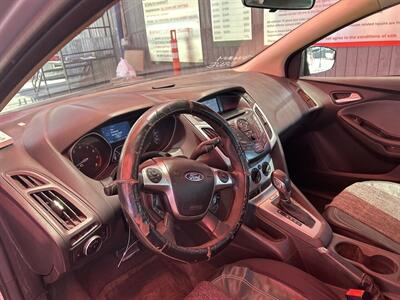 2012 Ford Focus SE   - Photo 7 - Chula Vista, CA 91911