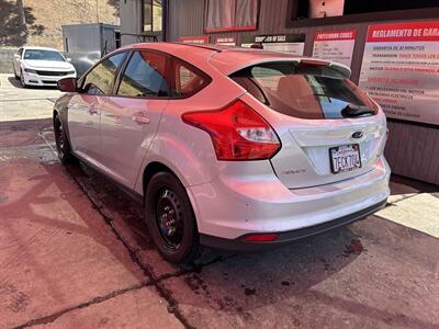2012 Ford Focus SE   - Photo 2 - Chula Vista, CA 91911