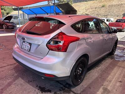 2012 Ford Focus SE   - Photo 3 - Chula Vista, CA 91911