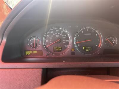 2006 Volvo XC90 2.5T   - Photo 7 - Chula Vista, CA 91911