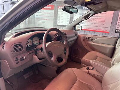 2003 Chrysler Town & Country LXi   - Photo 6 - Chula Vista, CA 91911