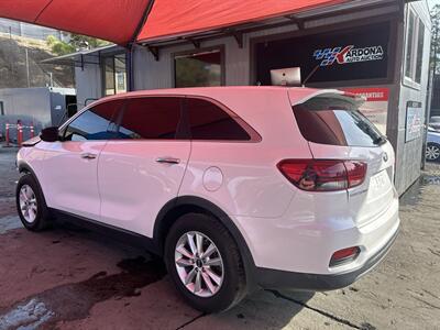2019 Kia Sorento L - Photo 2 - Chula Vista, CA 91911