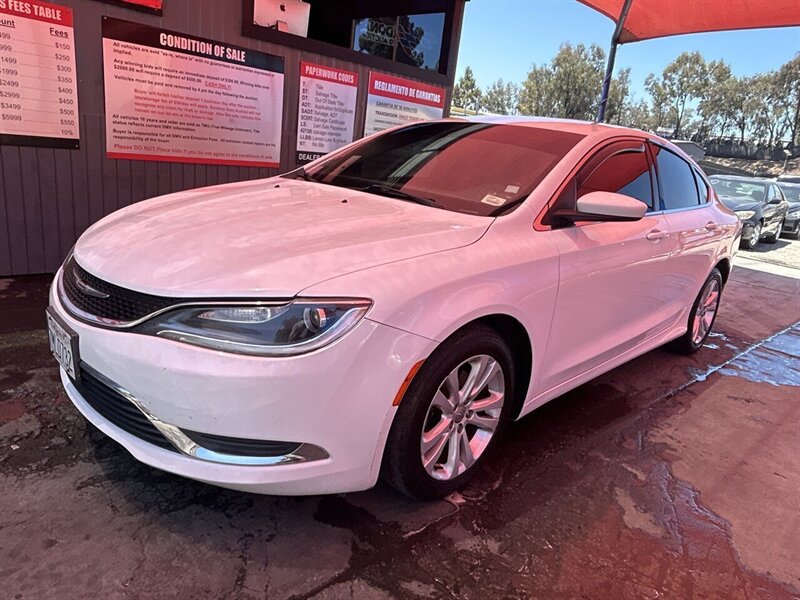 2015 Chrysler 200 Limited  
