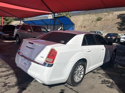 2012 Chrysler 300 Series   - Photo 3 - Chula Vista, CA 91911