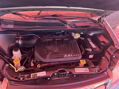 2014 Chrysler Town & Country Touring   - Photo 8 - Chula Vista, CA 91911