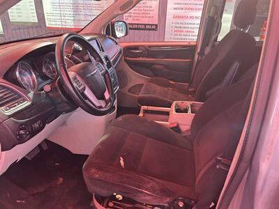 2014 Chrysler Town & Country Touring   - Photo 5 - Chula Vista, CA 91911