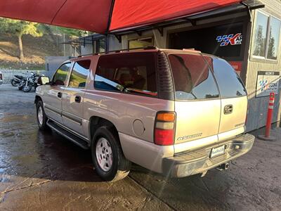 2004 Chevrolet Suburban 1500 LS   - Photo 2 - Chula Vista, CA 91911