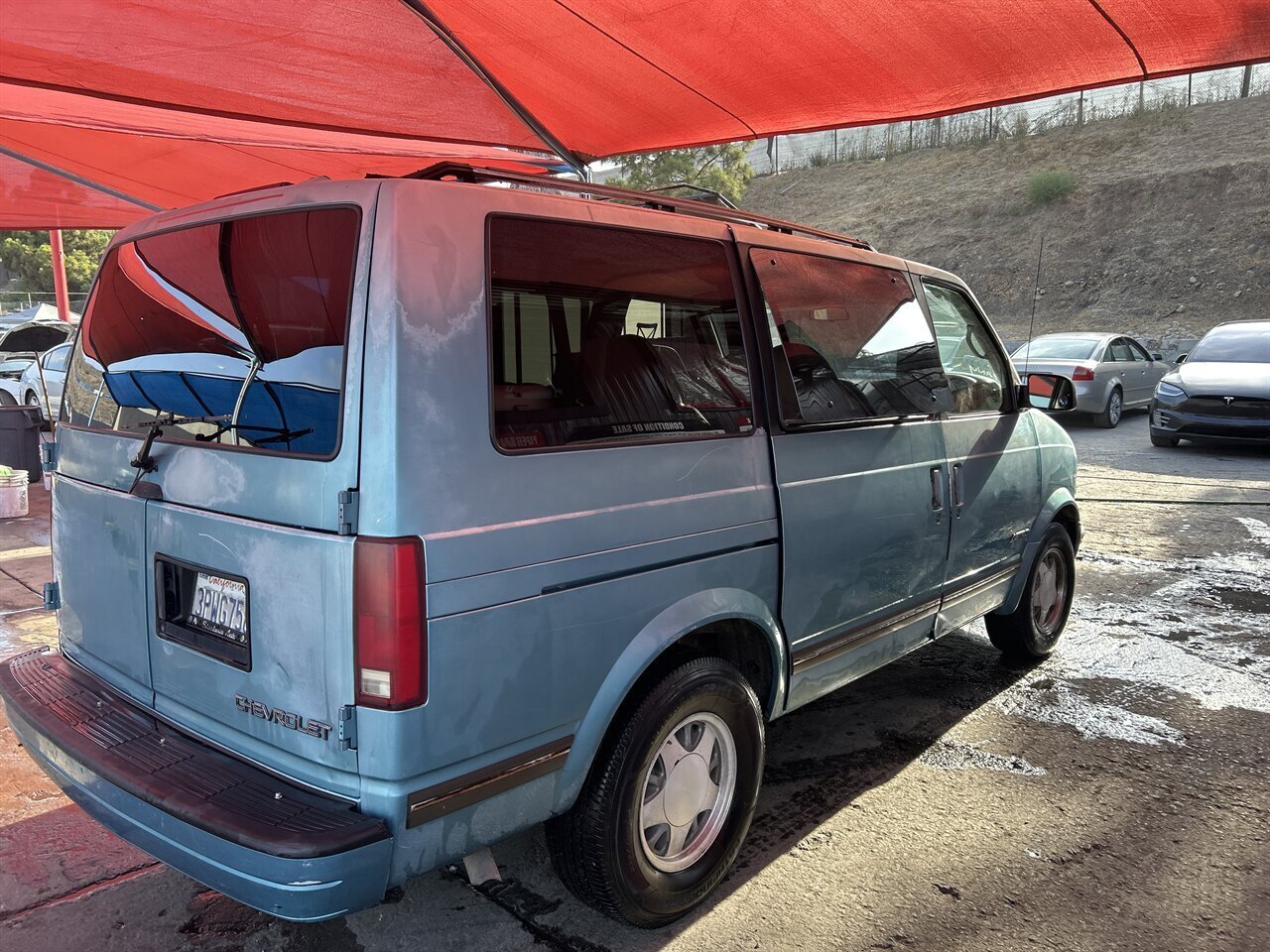 1996 Chevrolet Astro LS - Photo 1 - Chula Vista, CA 91911
