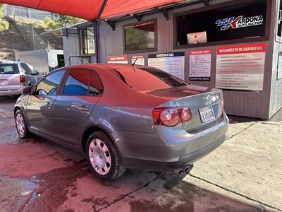 2010 Volkswagen Jetta S PZEV   - Photo 2 - Chula Vista, CA 91911