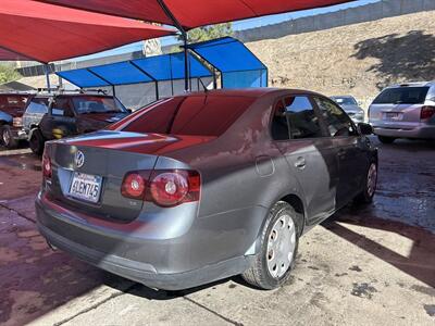 2010 Volkswagen Jetta S PZEV   - Photo 3 - Chula Vista, CA 91911