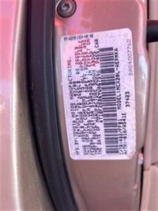 2000 Toyota Avalon XL   - Photo 7 - Chula Vista, CA 91911