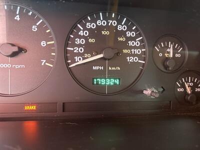 1998 Jeep Grand Cherokee Limited   - Photo 8 - Chula Vista, CA 91911