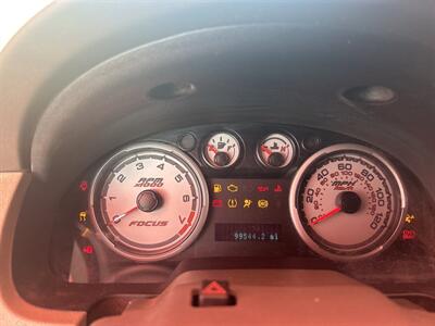 2010 Ford Focus SE   - Photo 8 - Chula Vista, CA 91911