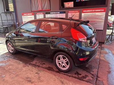 2017 Ford Fiesta SE   - Photo 2 - Chula Vista, CA 91911