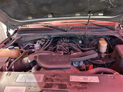 2001 Chevrolet Suburban 1500   - Photo 8 - Chula Vista, CA 91911