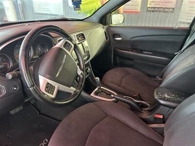 2014 Chrysler 200 Touring   - Photo 5 - Chula Vista, CA 91911