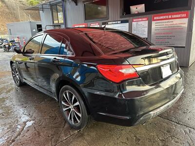 2014 Chrysler 200 Touring   - Photo 2 - Chula Vista, CA 91911