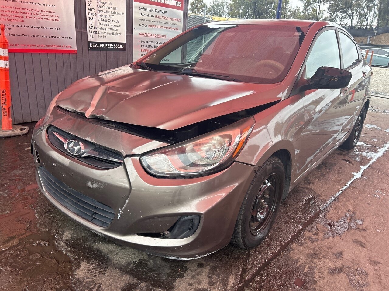 2013 Hyundai ACCENT GLS - Photo 1 - Chula Vista, CA 91911