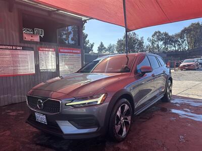 2020 Volvo V60 Cross Country T5   - Photo 1 - Chula Vista, CA 91911