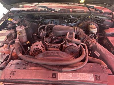 2001 GMC Jimmy SLS   - Photo 8 - Chula Vista, CA 91911