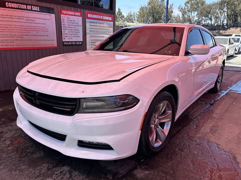 2016 Dodge Charger SXT  
