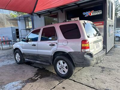 2005 Ford Escape XLS - Photo 2 - Chula Vista, CA 91911