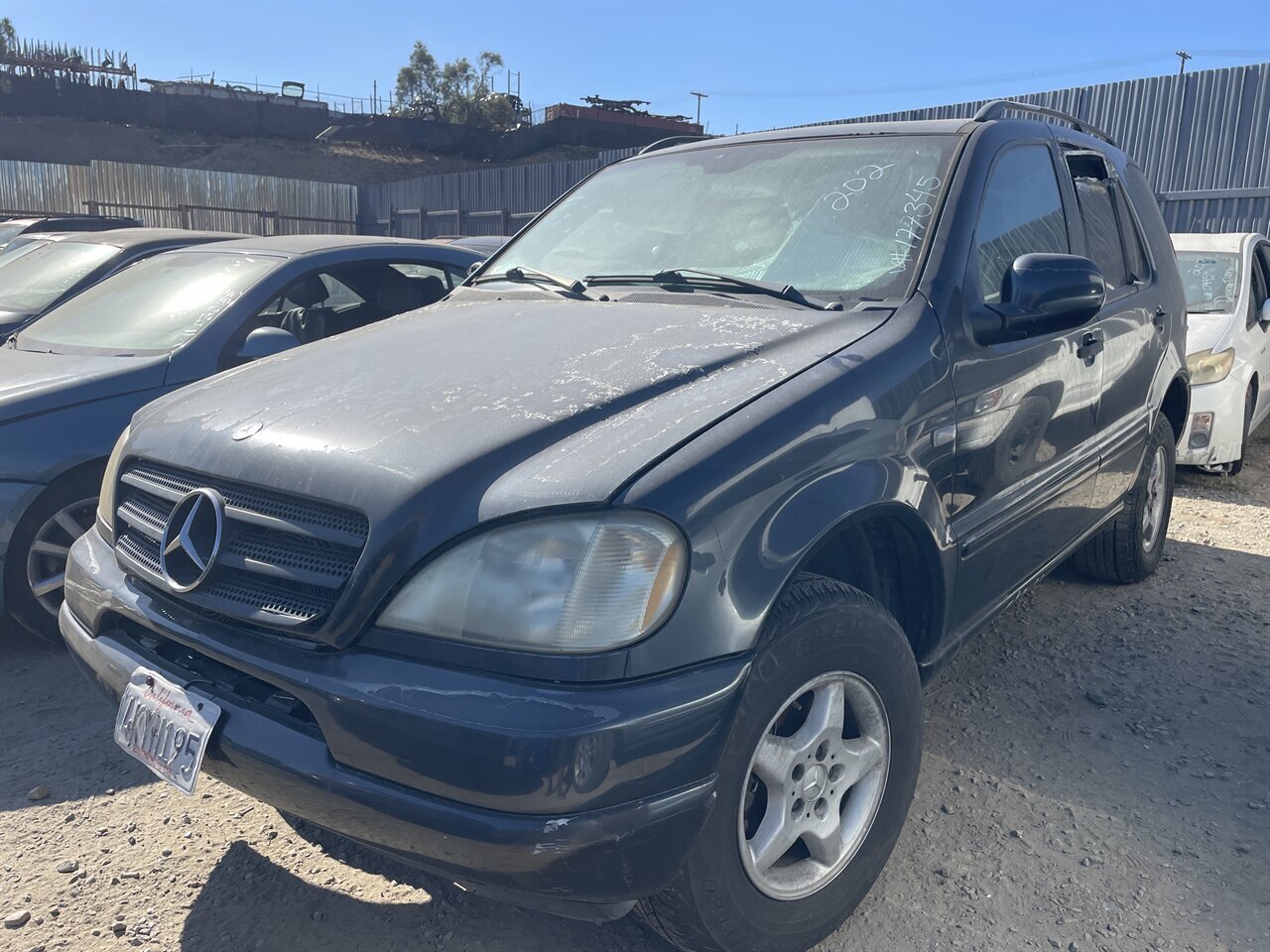 2000 Mercedes-Benz ML 320 - Photo 1 - Chula Vista, CA 91911