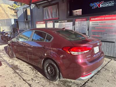 2018 Kia Forte LX   - Photo 2 - Chula Vista, CA 91911