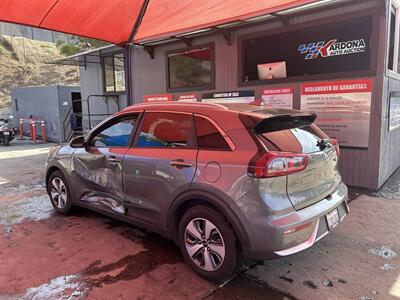 2017 Kia Niro FE   - Photo 2 - Chula Vista, CA 91911