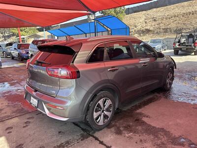 2017 Kia Niro FE   - Photo 3 - Chula Vista, CA 91911