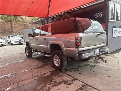 2001 Chevrolet Suburban 2500   - Photo 2 - Chula Vista, CA 91911