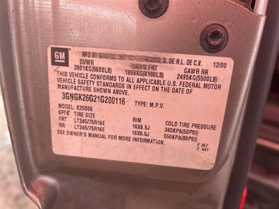 2001 Chevrolet Suburban 2500   - Photo 8 - Chula Vista, CA 91911