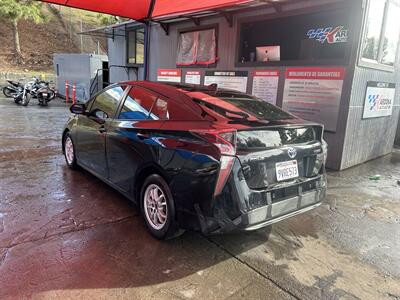 2018 Toyota Prius One   - Photo 2 - Chula Vista, CA 91911