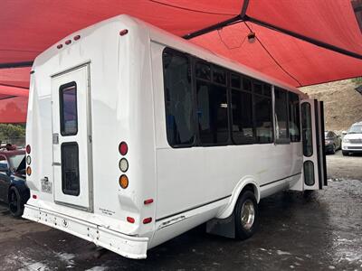 2001 Ford e-350 BUS   - Photo 3 - Chula Vista, CA 91911