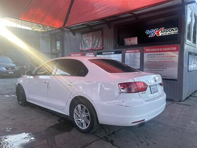2012 Volkswagen Jetta SE PZEV   - Photo 2 - Chula Vista, CA 91911