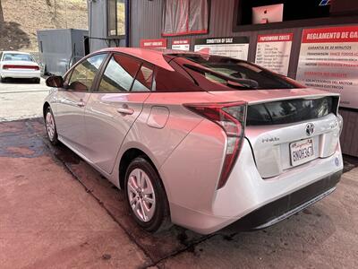 2017 Toyota Prius Two   - Photo 4 - Chula Vista, CA 91911