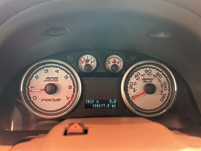2009 Ford Focus SE   - Photo 6 - Chula Vista, CA 91911