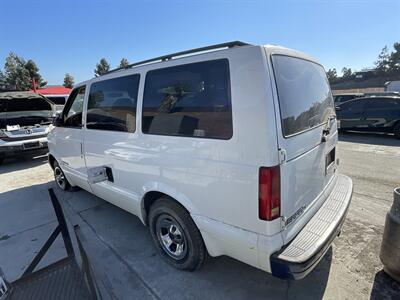 2002 GMC Safari SLE   - Photo 2 - Chula Vista, CA 91911