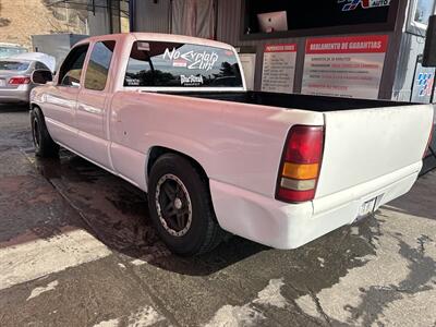 2001 Chevrolet Silverado 1500   - Photo 2 - Chula Vista, CA 91911